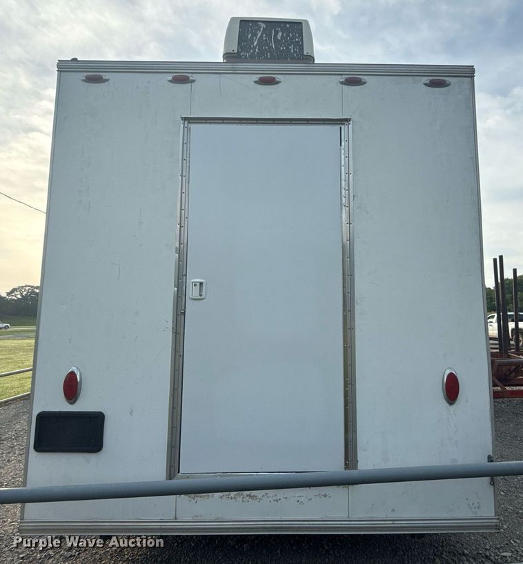 image for item DS3758 Food trailer