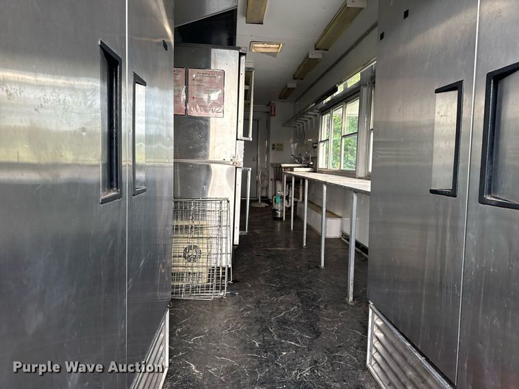 image for item DS3758 Food trailer