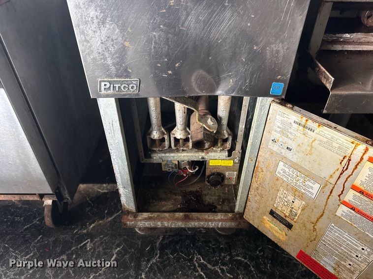 image for item DS3758 Food trailer