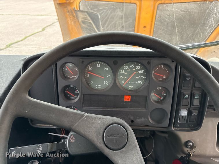 image for item DS4363 1999 Blue Bird school bus