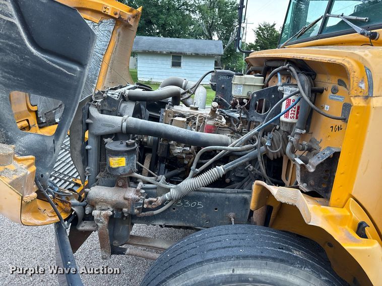 image for item DS4363 1999 Blue Bird school bus