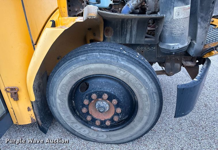 image for item DS4363 1999 Blue Bird school bus