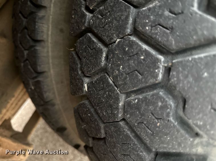 image for item DS4363 1999 Blue Bird school bus