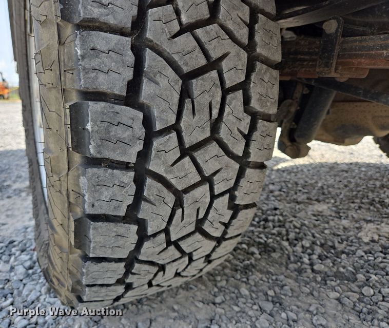 image for item DT4828 2021 Ford F350 Super Duty utility bed pickup truck