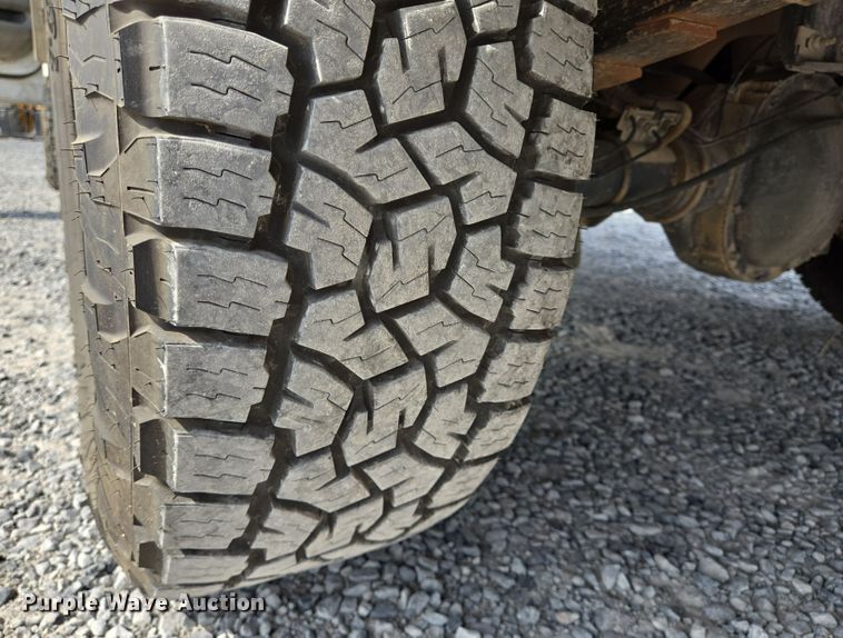 image for item DT4828 2021 Ford F350 Super Duty utility bed pickup truck