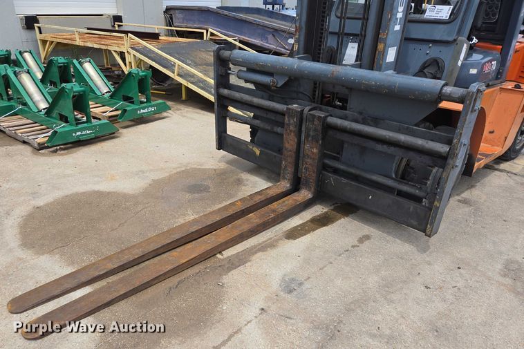 image for item DT4944 2011 Heli CPCD70-M1 forklift