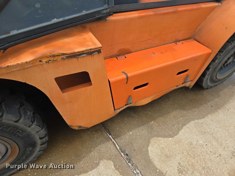 image for item DT4944 2011 Heli CPCD70-M1 forklift