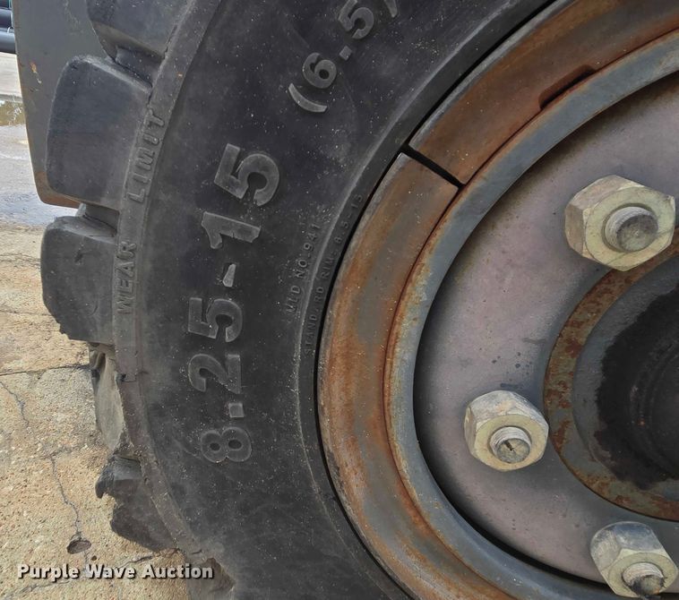 image for item DT4944 2011 Heli CPCD70-M1 forklift