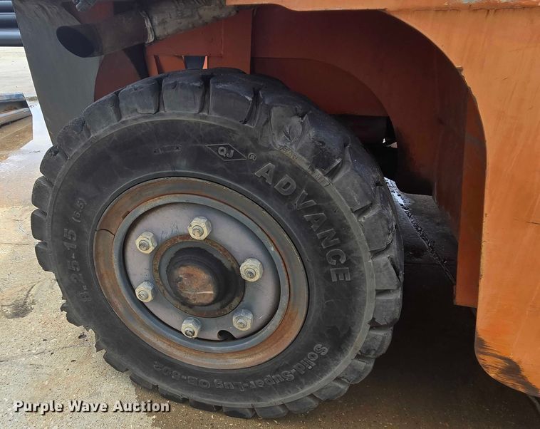 image for item DT4944 2011 Heli CPCD70-M1 forklift