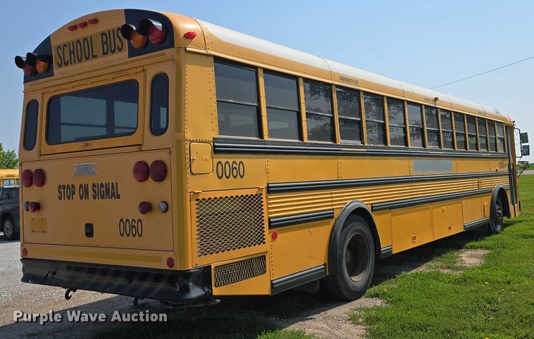 image for item DT6911 2000 Thomas Built Saf-T-Liner school bus