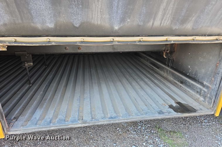 image for item DT6911 2000 Thomas Built Saf-T-Liner school bus