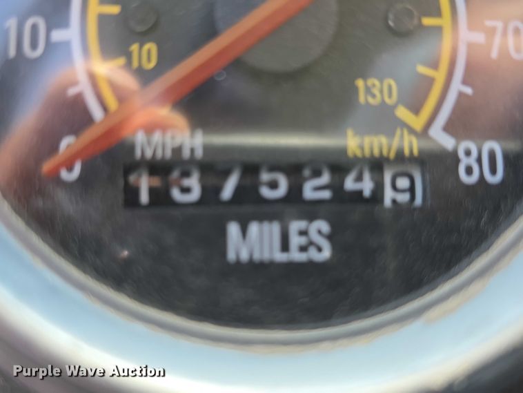 image for item DT6911 2000 Thomas Built Saf-T-Liner school bus