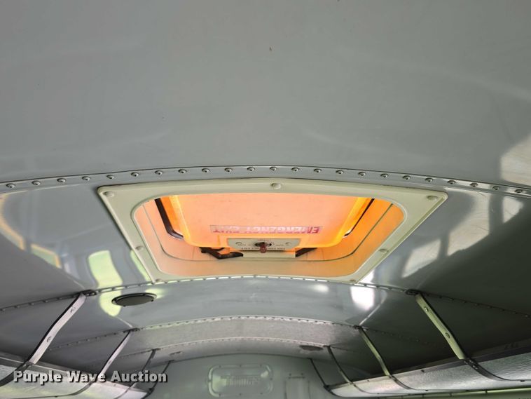 image for item DT6911 2000 Thomas Built Saf-T-Liner school bus