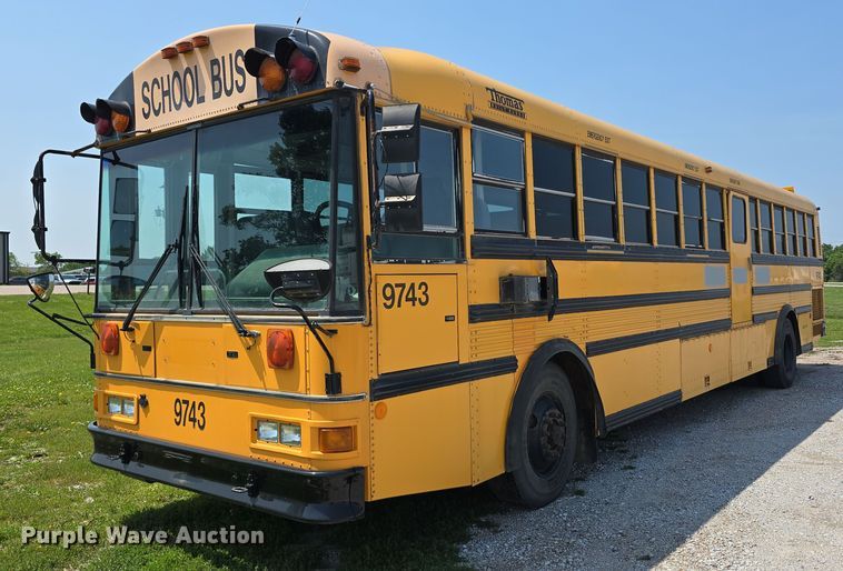 image for item DT6912 1998 Thomas Built Saf-T-Liner school bus