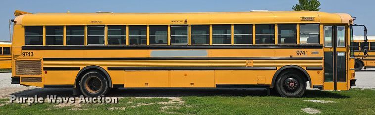 image for item DT6912 1998 Thomas Built Saf-T-Liner school bus