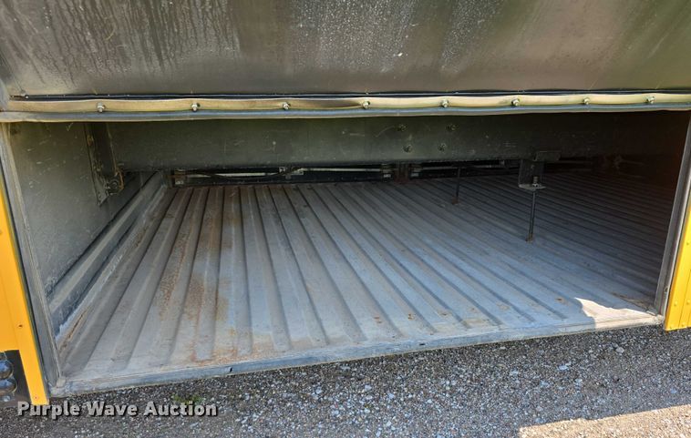 image for item DT6912 1998 Thomas Built Saf-T-Liner school bus