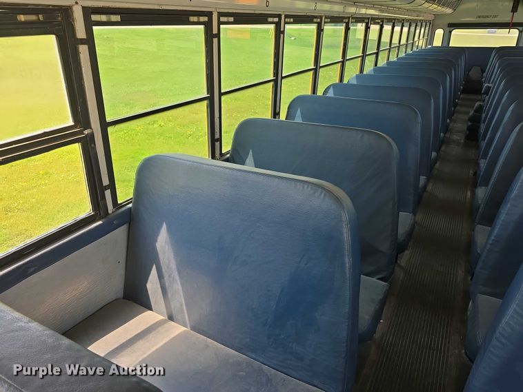 image for item DT6912 1998 Thomas Built Saf-T-Liner school bus