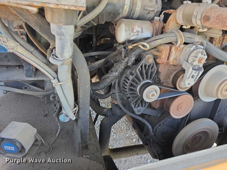 image for item DT6912 1998 Thomas Built Saf-T-Liner school bus