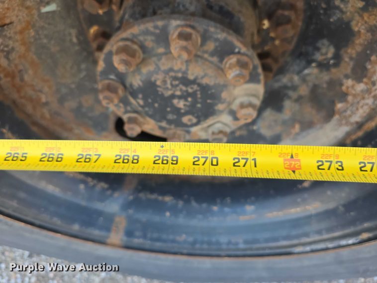 image for item DT6912 1998 Thomas Built Saf-T-Liner school bus