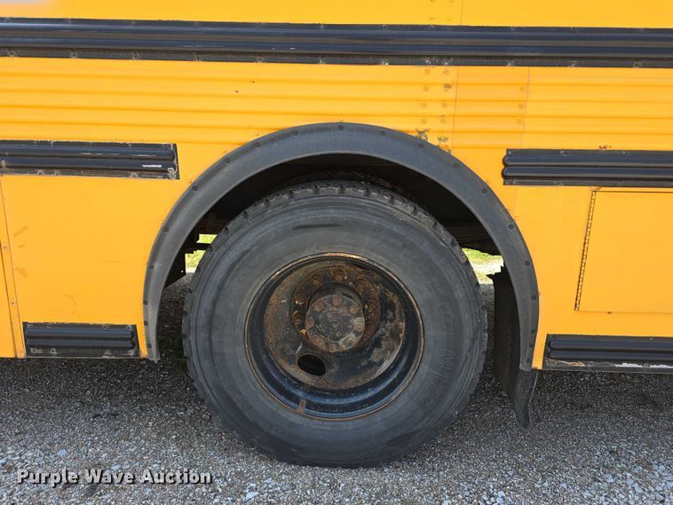 image for item DT6912 1998 Thomas Built Saf-T-Liner school bus