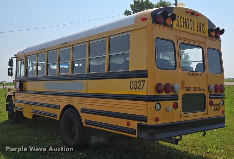 image for item DT6913 2003 Freightliner FS65 school bus