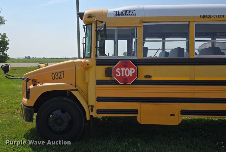 image for item DT6913 2003 Freightliner FS65 school bus