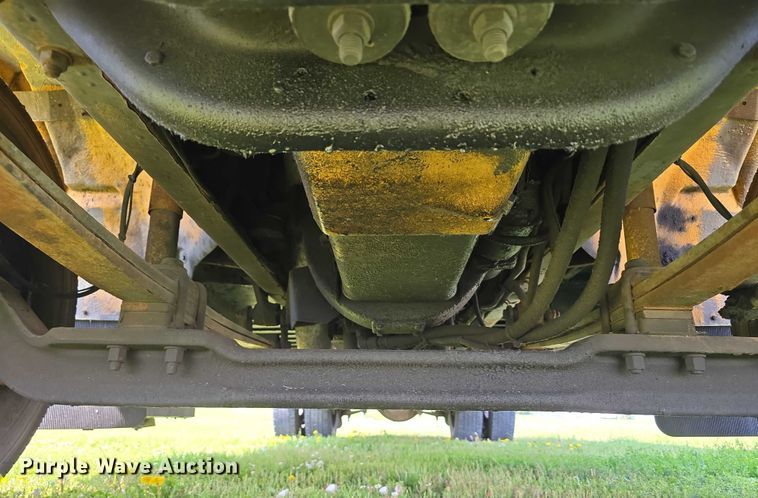 image for item DT6913 2003 Freightliner FS65 school bus