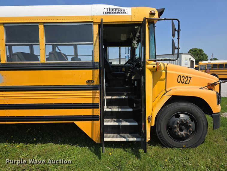 image for item DT6913 2003 Freightliner FS65 school bus