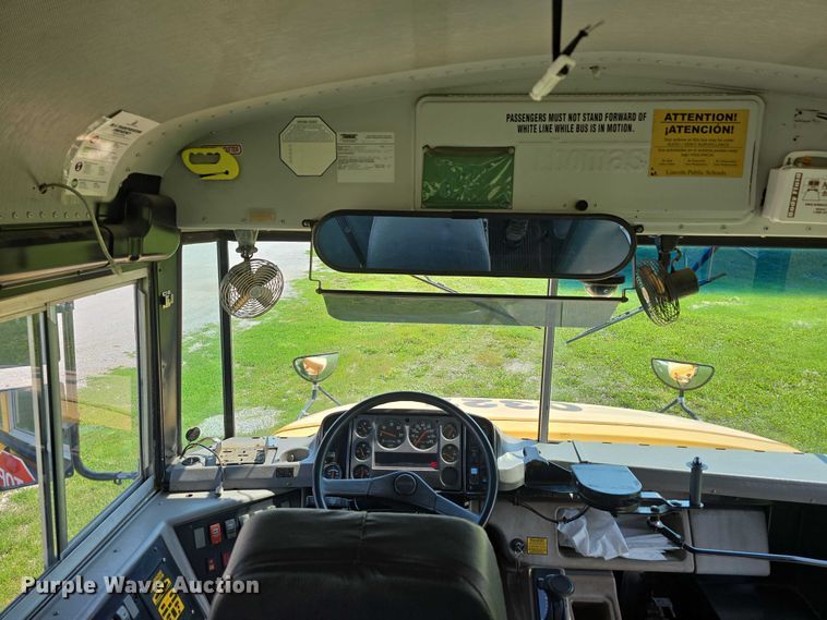 image for item DT6913 2003 Freightliner FS65 school bus