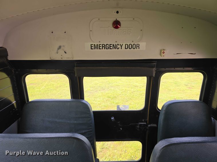 image for item DT6913 2003 Freightliner FS65 school bus