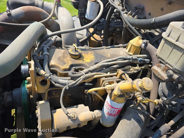 image for item DT6913 2003 Freightliner FS65 school bus