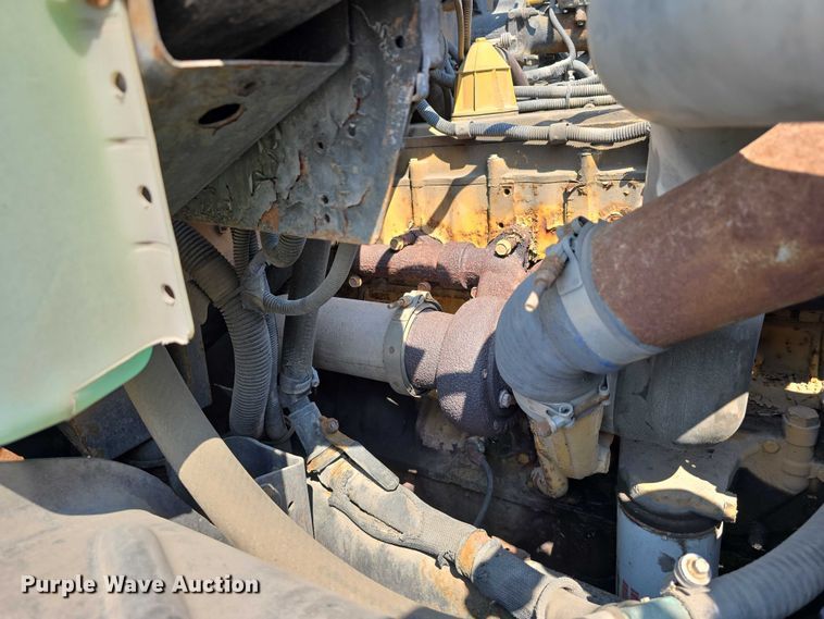 image for item DT6913 2003 Freightliner FS65 school bus