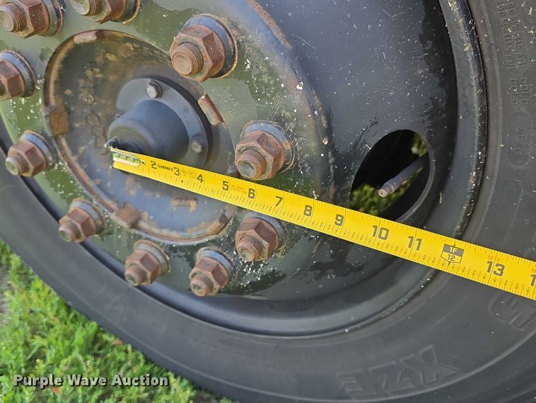 image for item DT6913 2003 Freightliner FS65 school bus