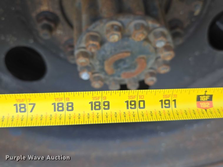 image for item DT6913 2003 Freightliner FS65 school bus