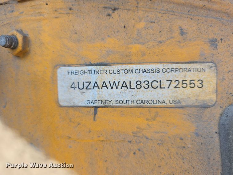image for item DT6913 2003 Freightliner FS65 school bus