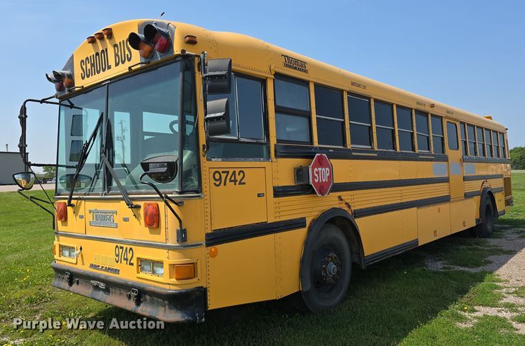 image for item DT6914 1998 Thomas Built Saf-T-Liner ER school bus