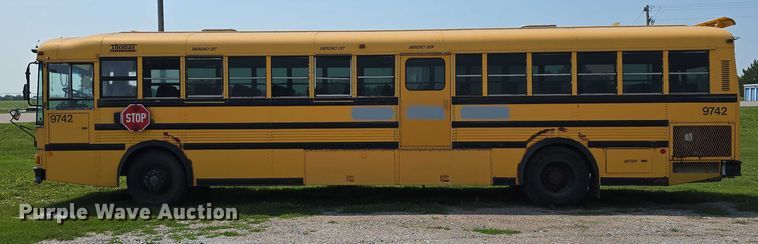 image for item DT6914 1998 Thomas Built Saf-T-Liner ER school bus