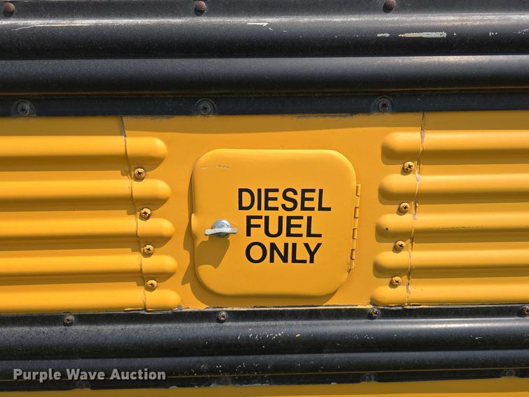 image for item DT6914 1998 Thomas Built Saf-T-Liner ER school bus