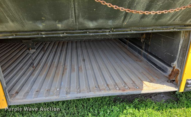 image for item DT6914 1998 Thomas Built Saf-T-Liner ER school bus