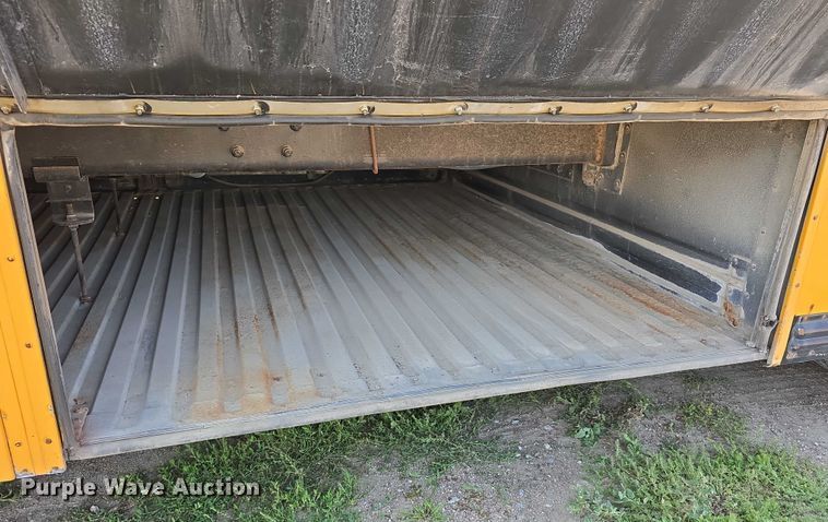 image for item DT6914 1998 Thomas Built Saf-T-Liner ER school bus