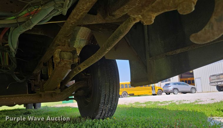 image for item DT6914 1998 Thomas Built Saf-T-Liner ER school bus