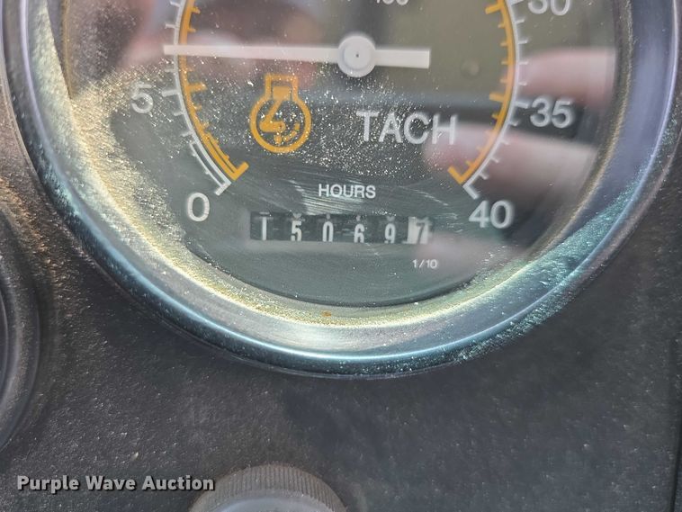 image for item DT6914 1998 Thomas Built Saf-T-Liner ER school bus