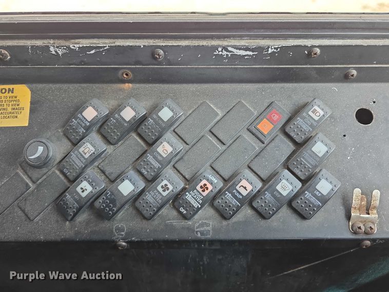 image for item DT6914 1998 Thomas Built Saf-T-Liner ER school bus