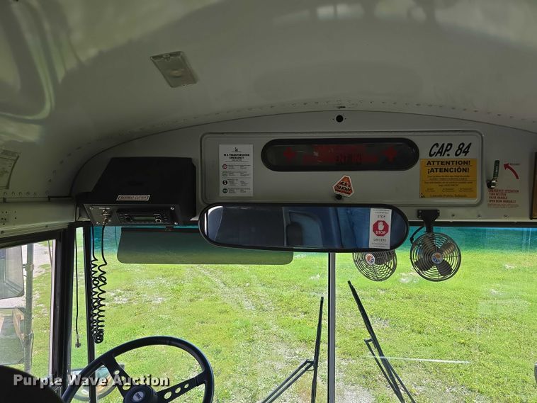 image for item DT6914 1998 Thomas Built Saf-T-Liner ER school bus