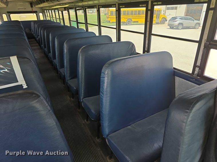 image for item DT6914 1998 Thomas Built Saf-T-Liner ER school bus