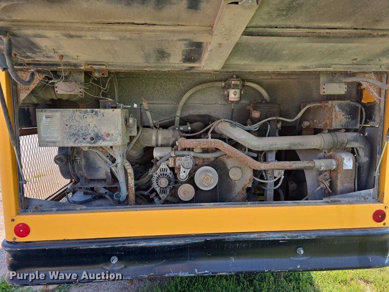 image for item DT6914 1998 Thomas Built Saf-T-Liner ER school bus