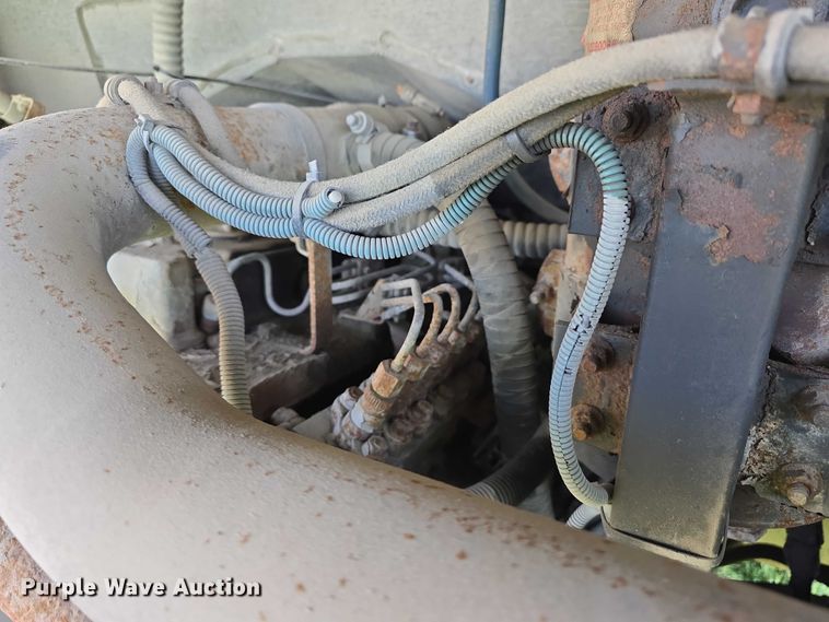 image for item DT6914 1998 Thomas Built Saf-T-Liner ER school bus