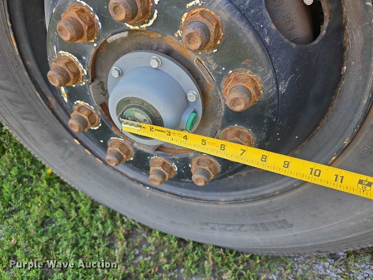 image for item DT6914 1998 Thomas Built Saf-T-Liner ER school bus