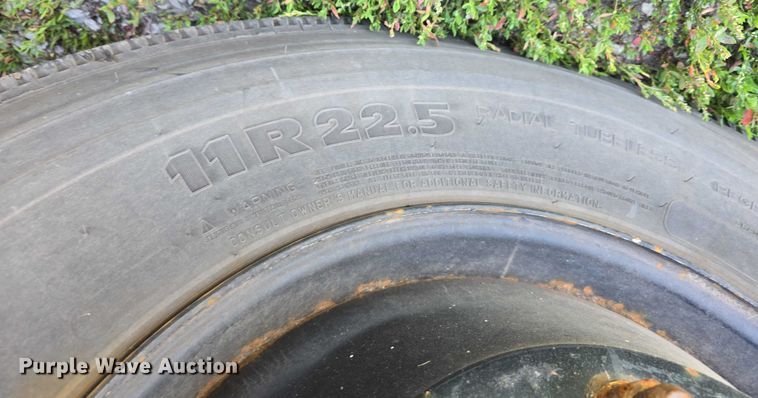 image for item DT6914 1998 Thomas Built Saf-T-Liner ER school bus