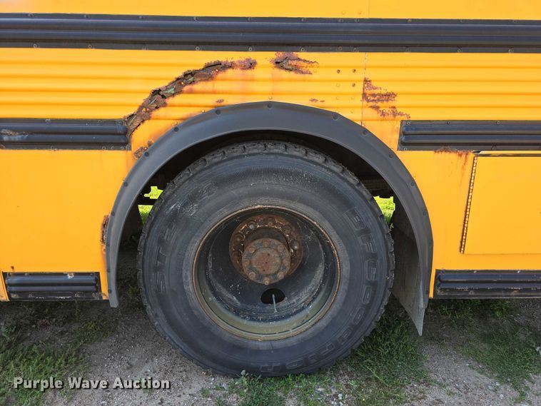 image for item DT6914 1998 Thomas Built Saf-T-Liner ER school bus